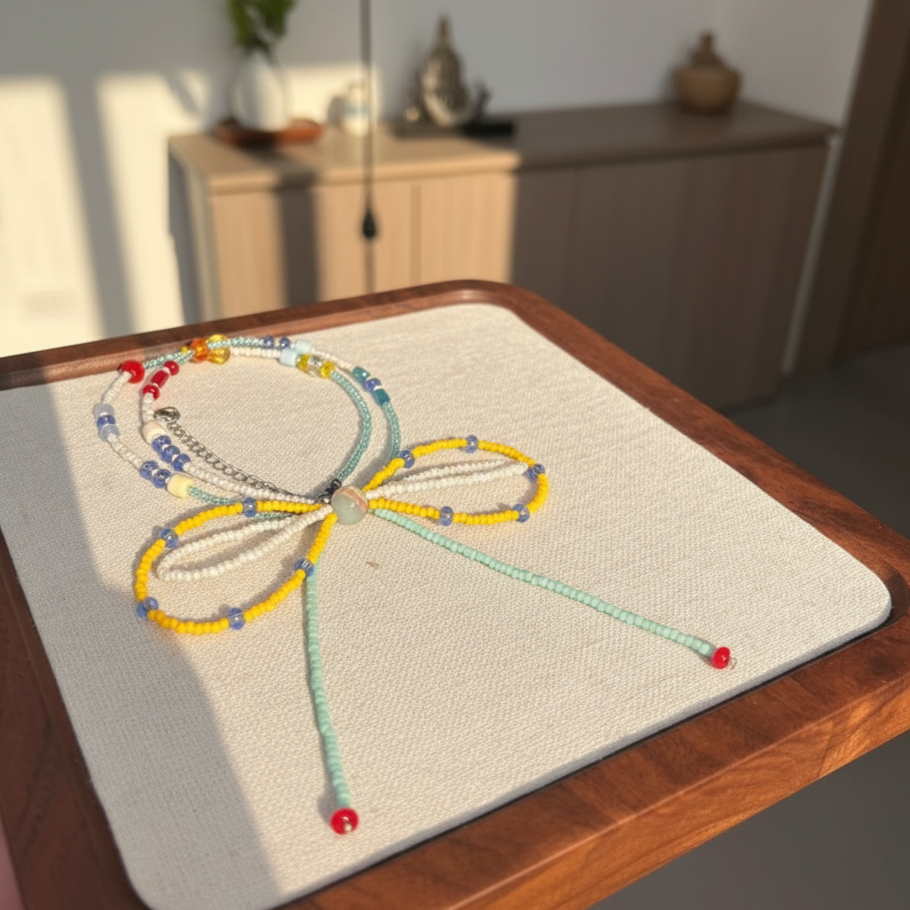 Colorful Ribbon Necklace - Clean Detail